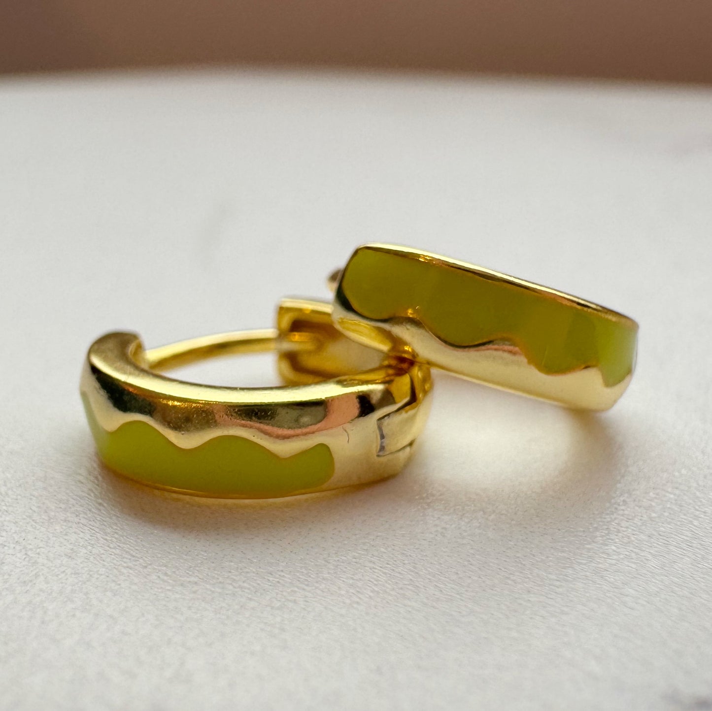 Enamel detail huggie Pair Lime